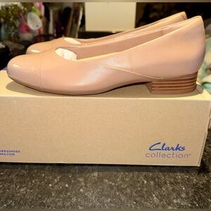 Clarks Juliet Rise slip-on leather flats